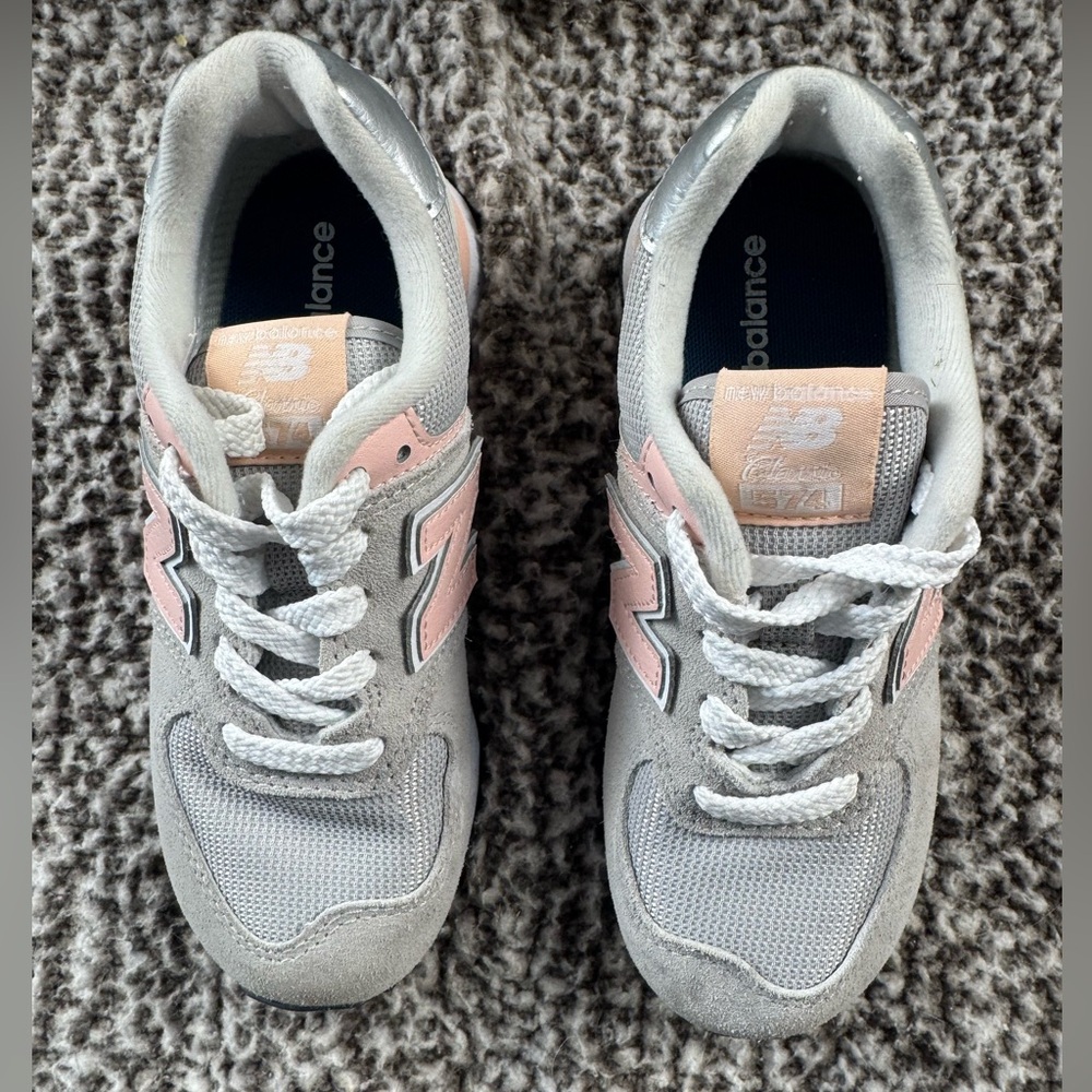 New Balance Classic 574 Light Gray and Soft Pink Sneakers Kids Size 12.5 - Picture 4 of 8